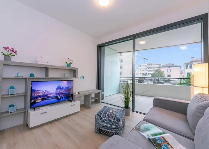 Beautiful Home - Happy Rentals